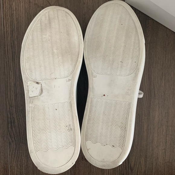 Common Projects White Original Achilles Low Sneakers
Women’s - Picture 4 of 4